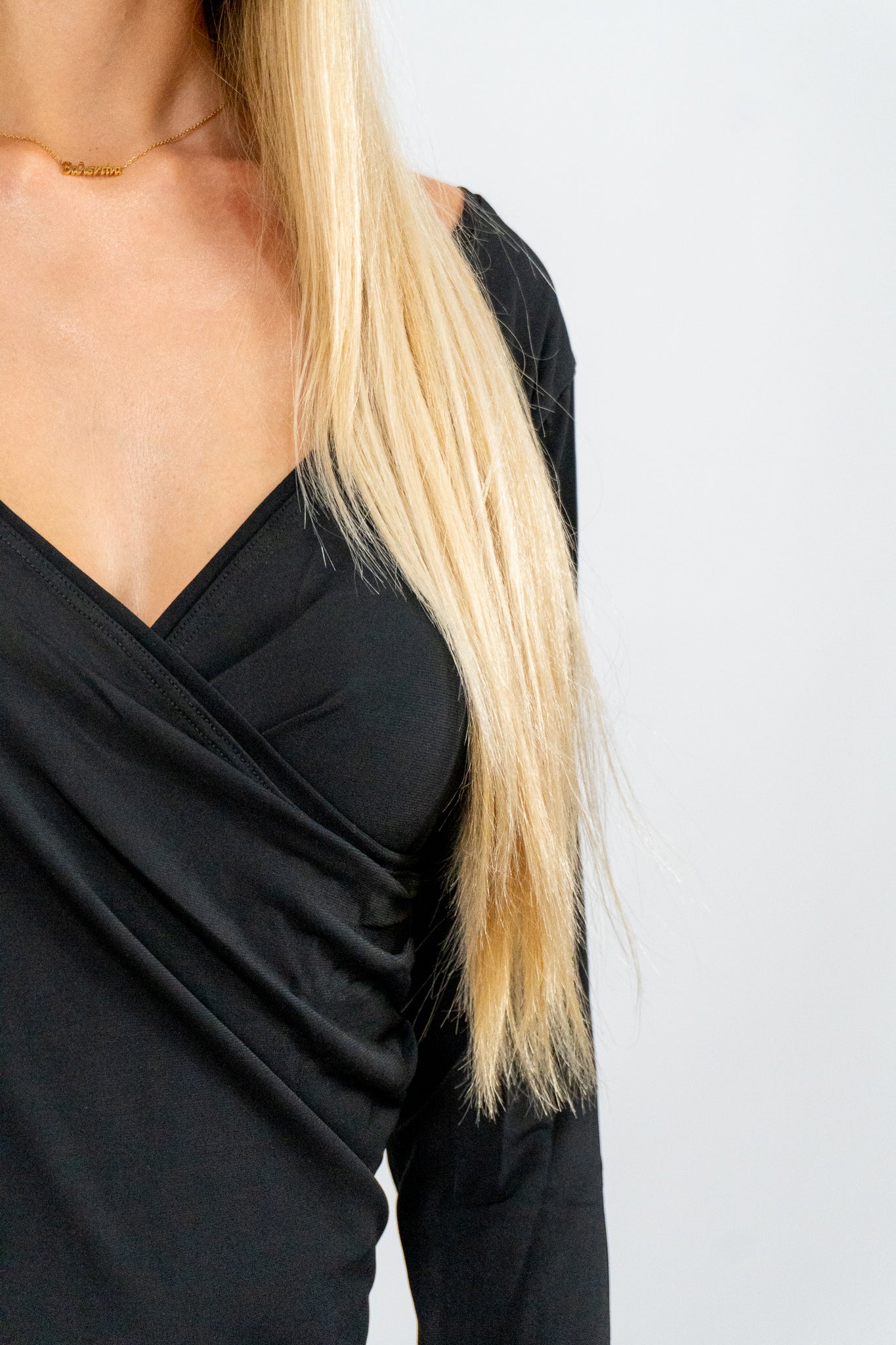 Mirella – Μαύρο Mini Φόρεμα με Μακρύ Μανίκι