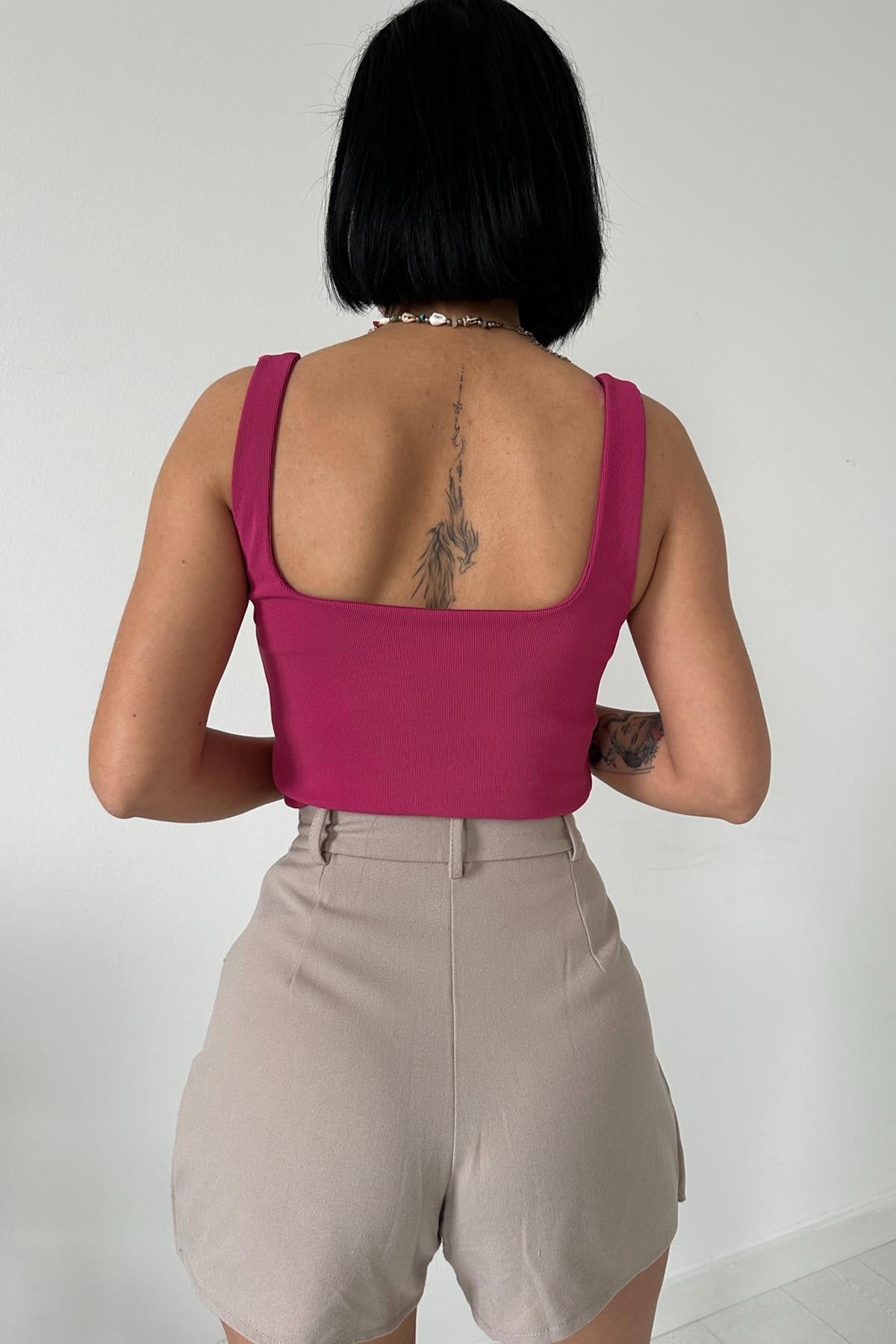 Aralia – Φούξια Τοπ με Καρδιά Ντεκολτέ & Φαρδιές Τιράντες | Refined Clothing