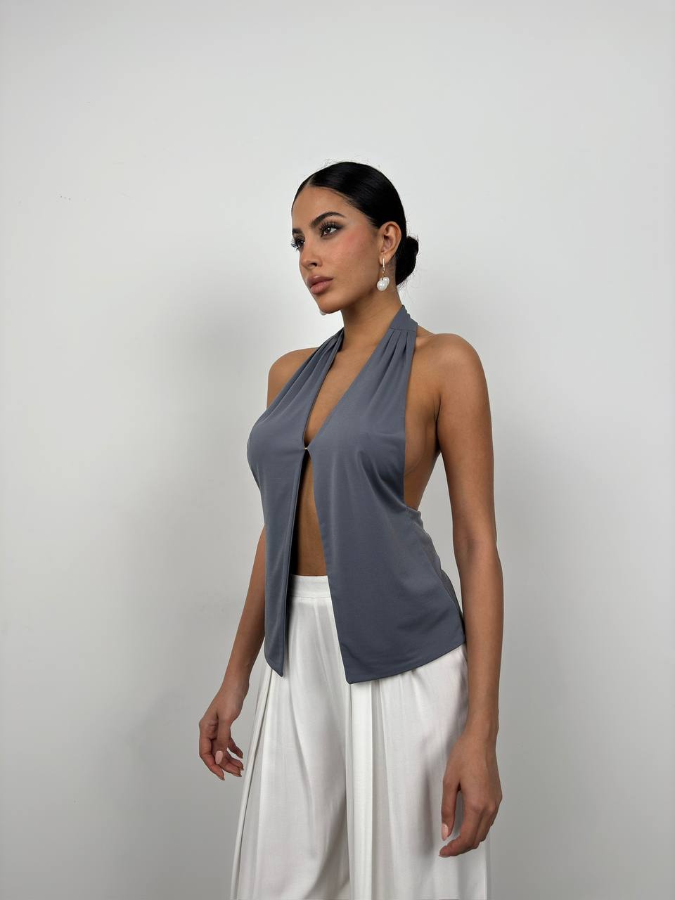 Elyria – Halter Top με Ανοιχτή Πλάτη & Ντεκολτέ | Refined Clothing