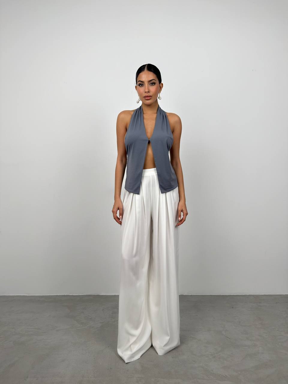 Elyria – Halter Top με Ανοιχτή Πλάτη & Ντεκολτέ | Refined Clothing