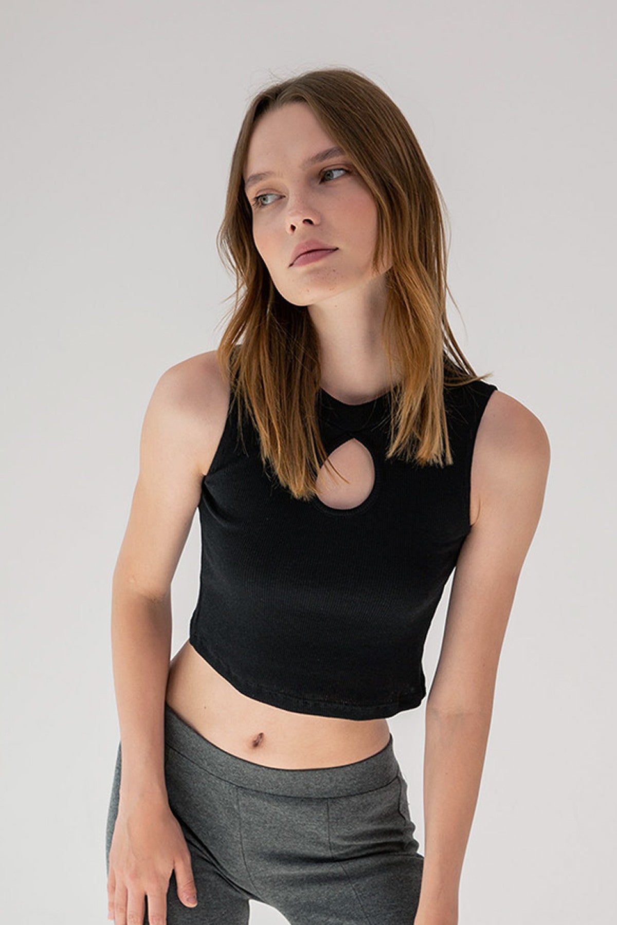 Seraphyne – Rib Crop Top με Cut-Out | Refined Clothing