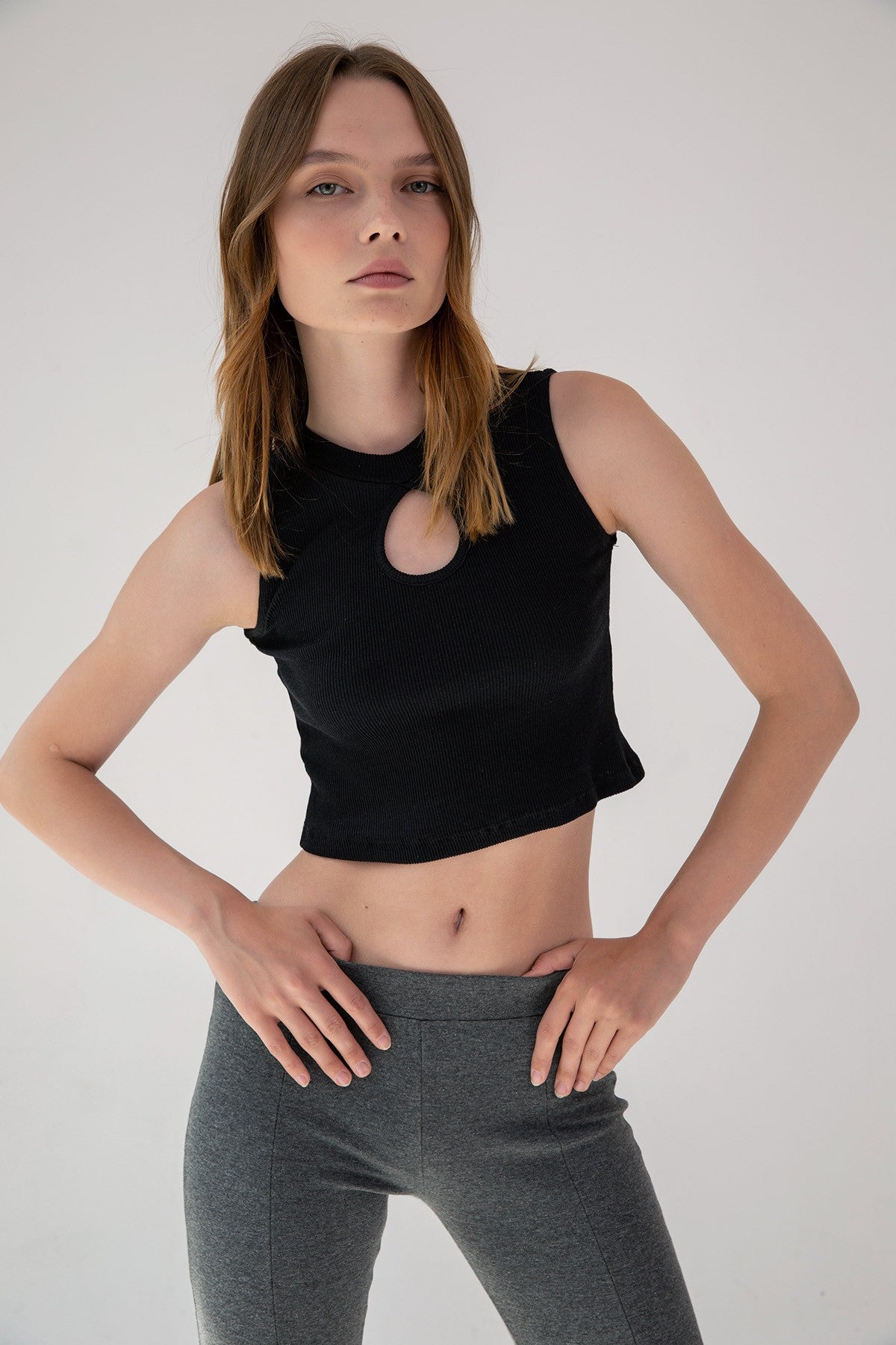 Seraphyne – Rib Crop Top με Cut-Out | Refined Clothing