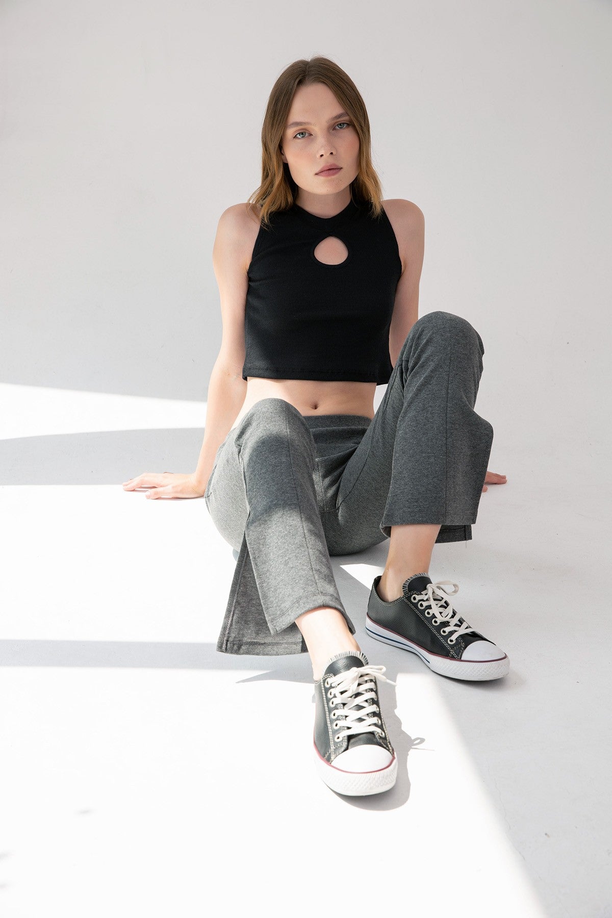 Seraphyne – Rib Crop Top με Cut-Out | Refined Clothing