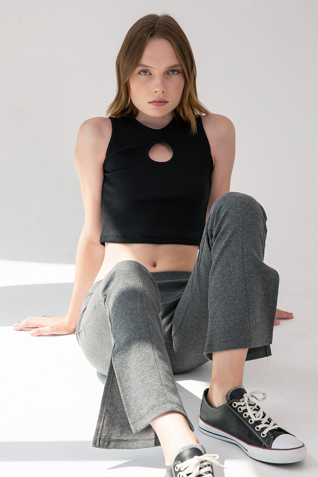 Seraphyne – Rib Crop Top με Cut-Out | Refined Clothing