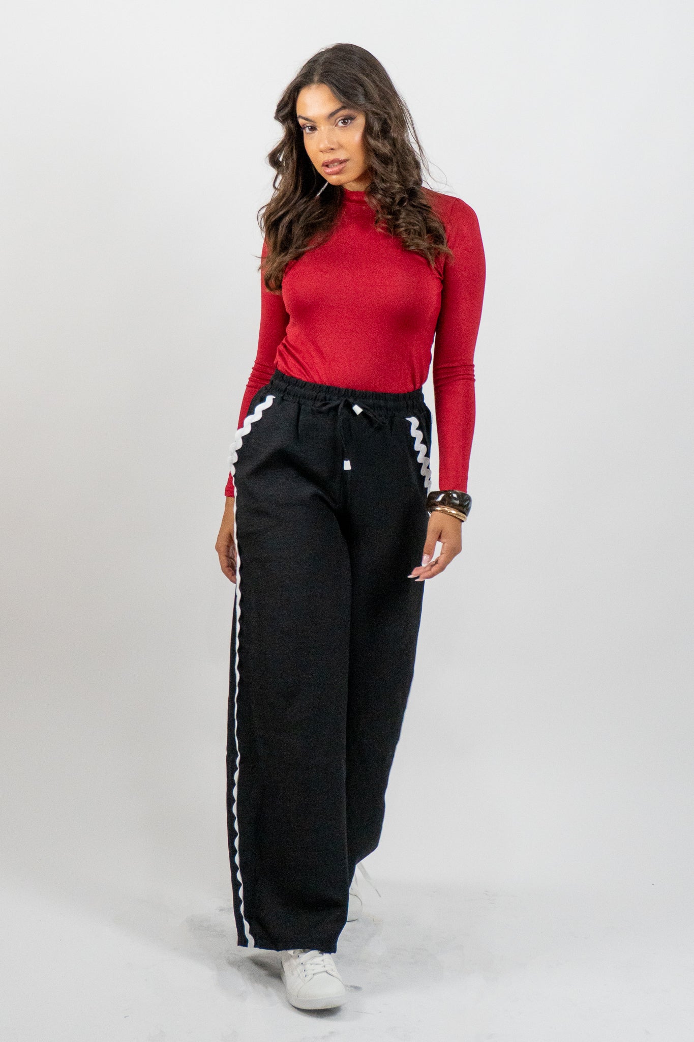 Cintara – Μαύρο Παντελόνι με Λευκή Λεπτομέρεια