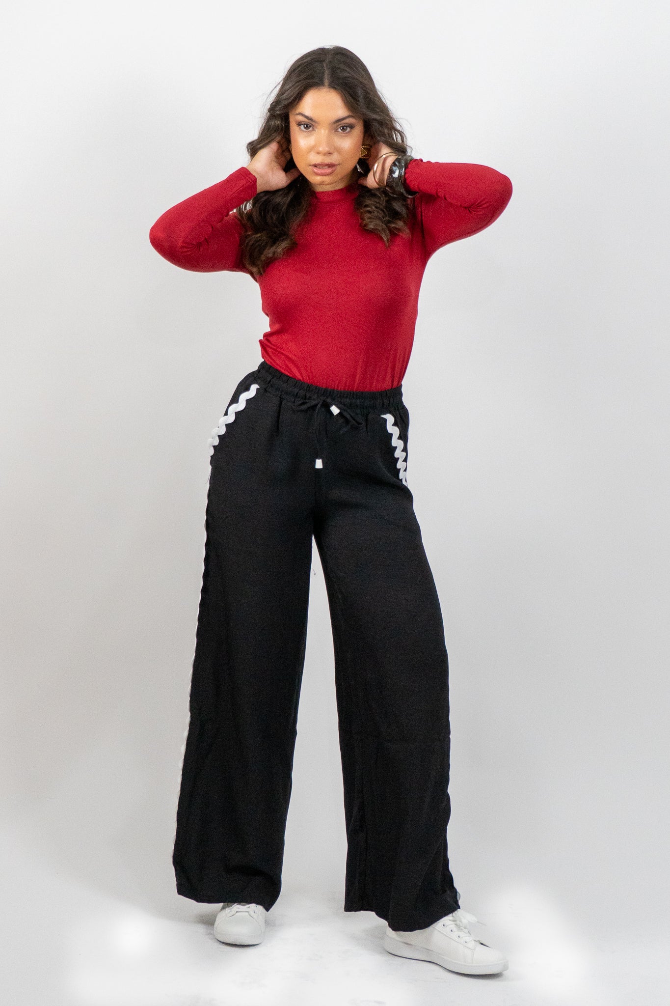 Cintara – Μαύρο Παντελόνι με Λευκή Λεπτομέρεια