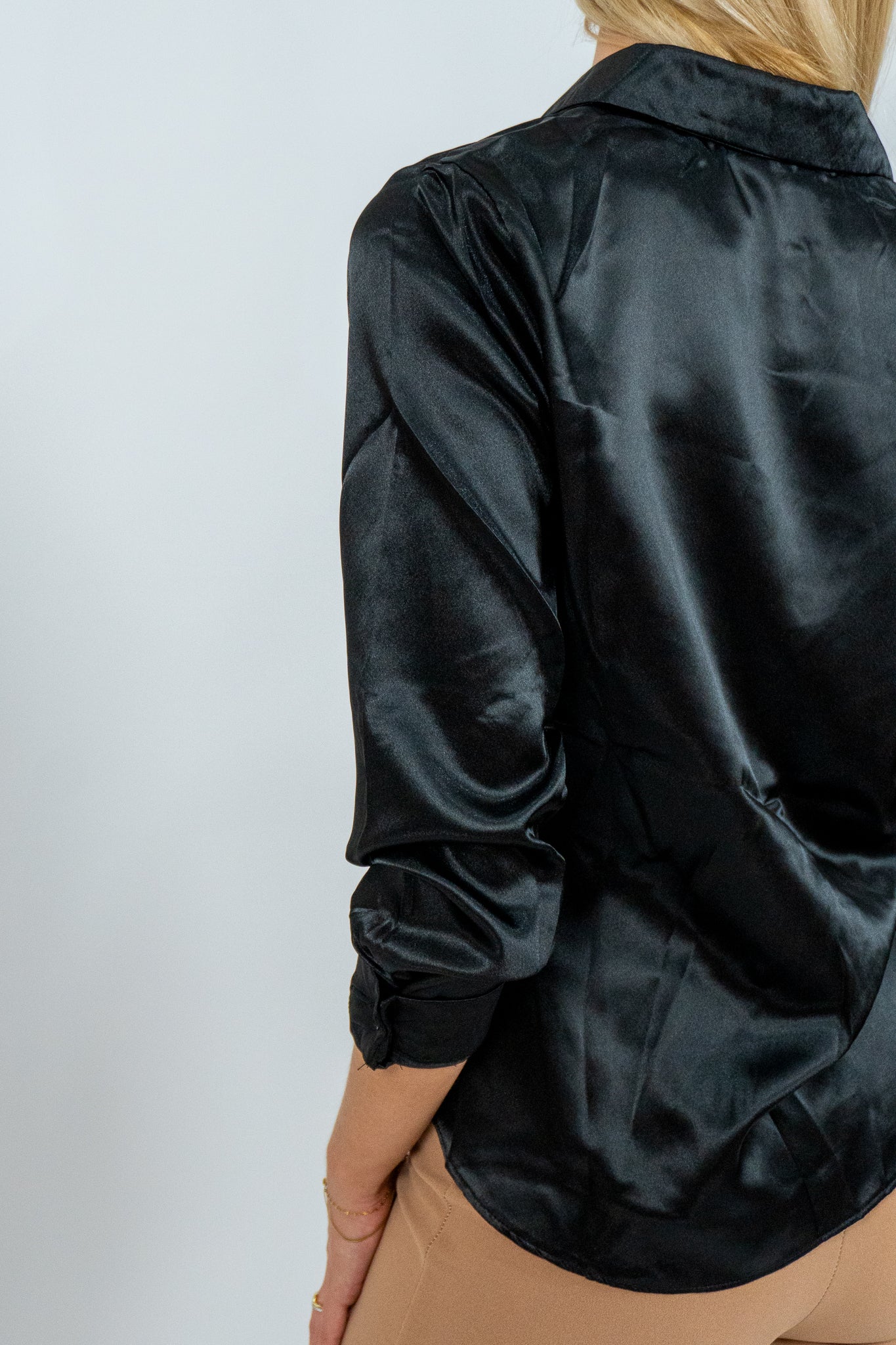 Selvya – Μαύρο Σατέν Πουκάμισο