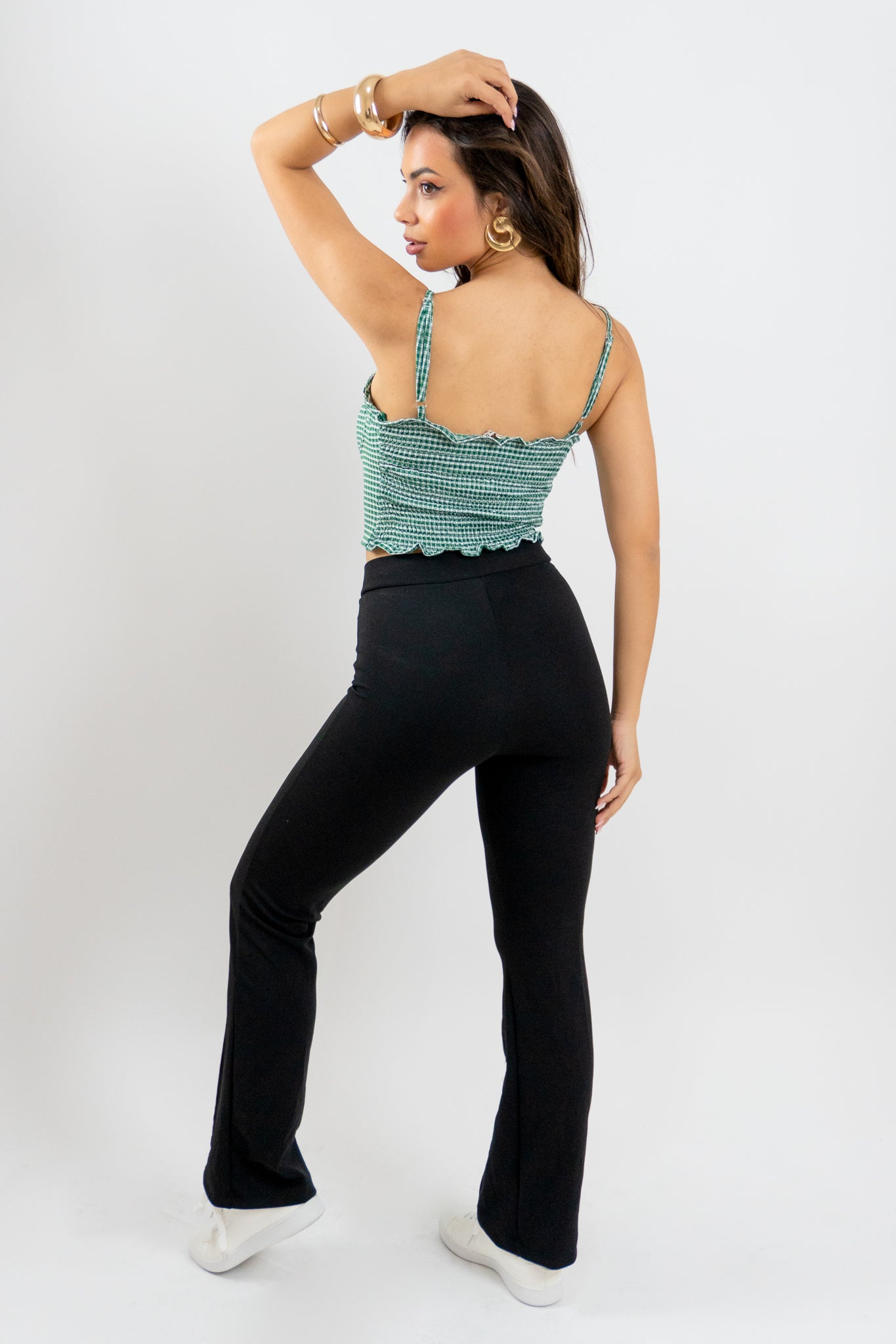 Το καρό bustier Cyrene από πίσω – έμφαση στο fit και το ρετρό τελείωμα με κίνηση σώματος
