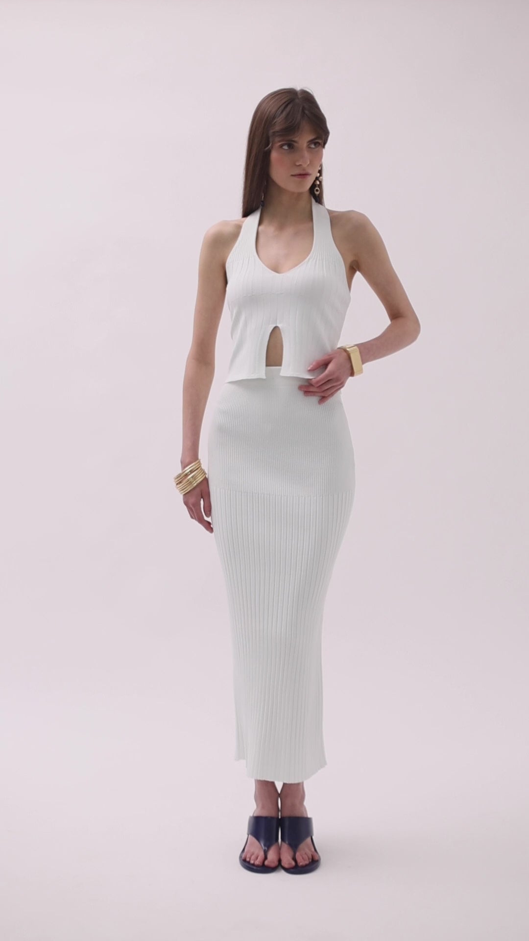 Aerine U – Ριπ Halter Τοπ με U Λαιμόκοψη | Refined Clothing