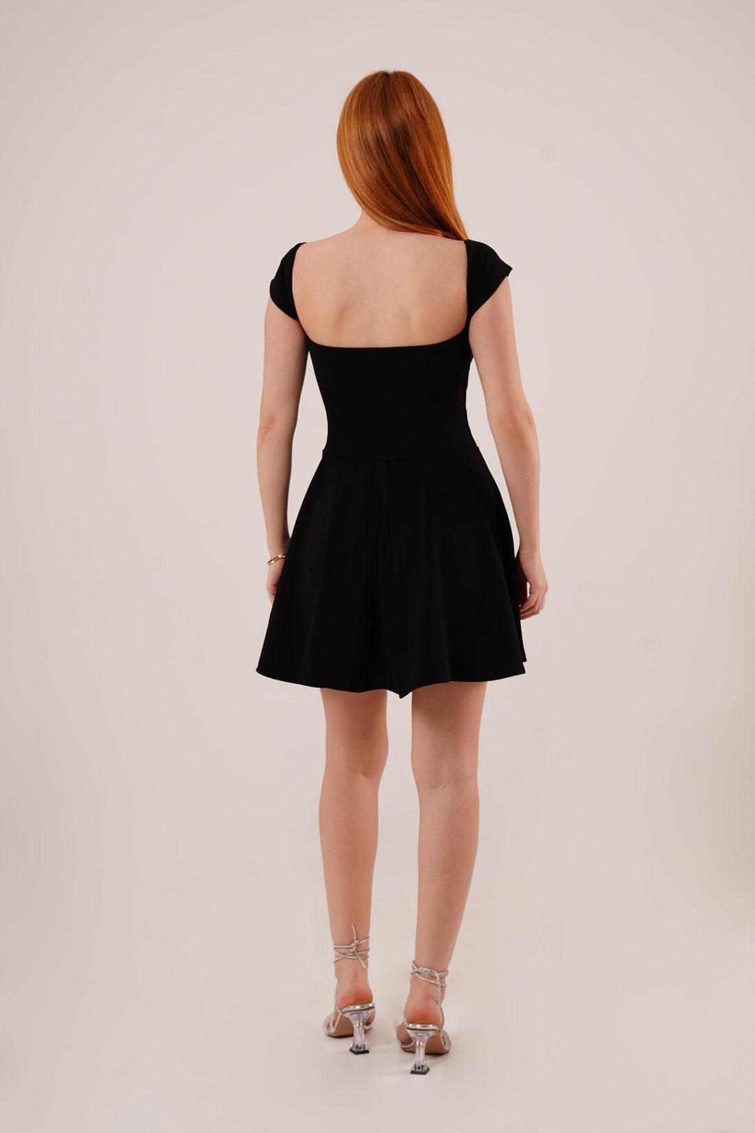 Selvanea – Off Shoulder Μίνι Φόρεμα | Refined Clothing